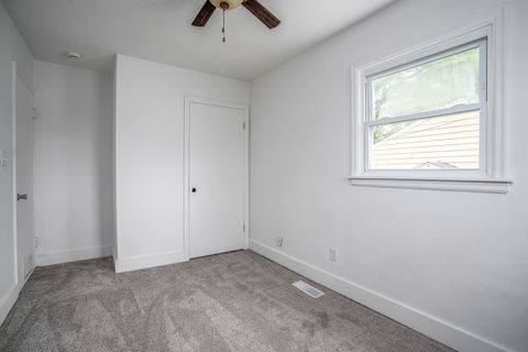 Tiny photo for 2318 N Sturdevant Street, Davenport, IA 52804 (MLS # 12636574)