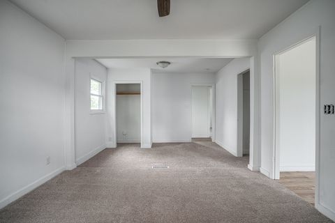 Tiny photo for 2318 N Sturdevant Street, Davenport, IA 52804 (MLS # 12636574)