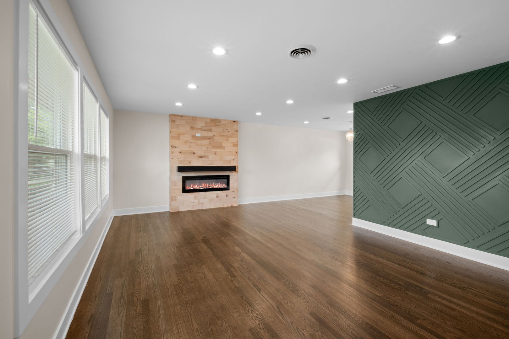 515 E 168th Place