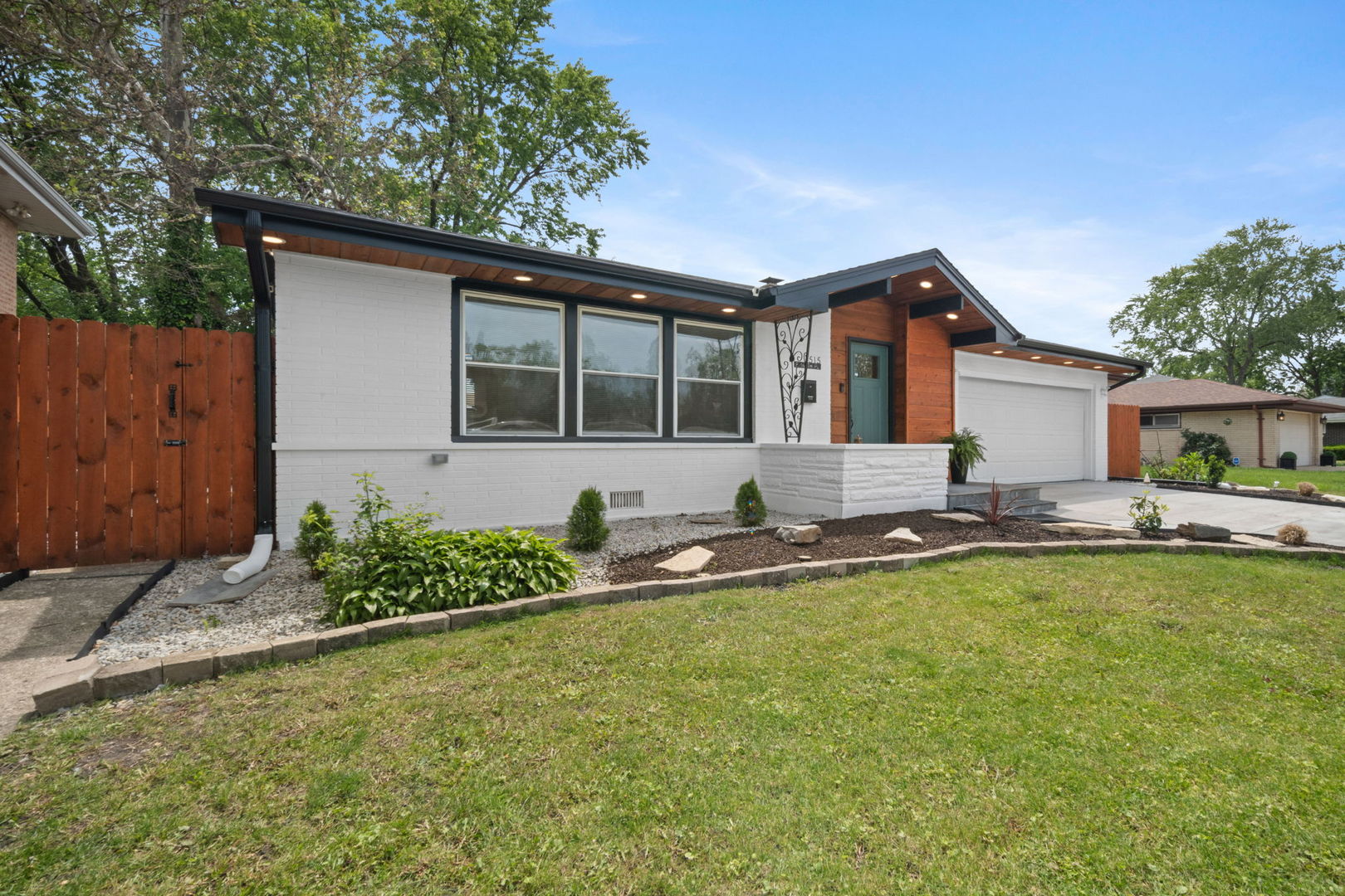 515 E 168th Place
