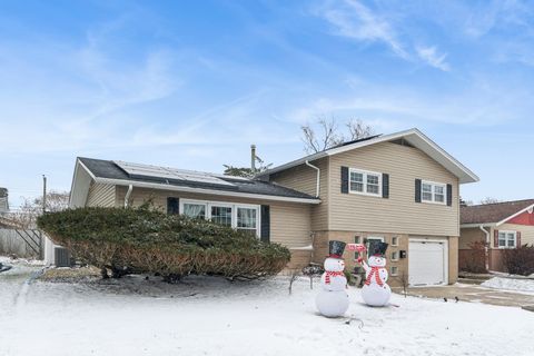 Tiny photo for 15201 GEOFFREY Road, Oak Forest, IL 60452 (MLS # 12536534)