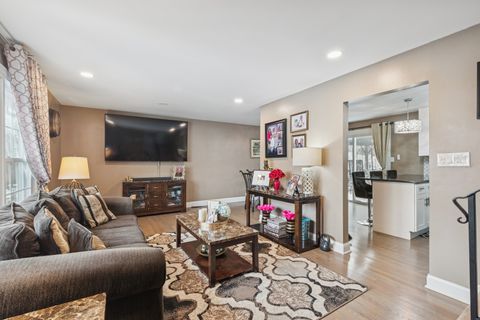 Tiny photo for 15201 GEOFFREY Road, Oak Forest, IL 60452 (MLS # 12536534)