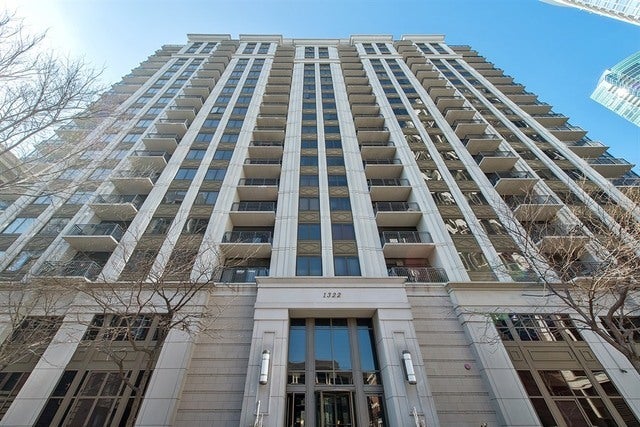 1322 S Prairie Avenue 804