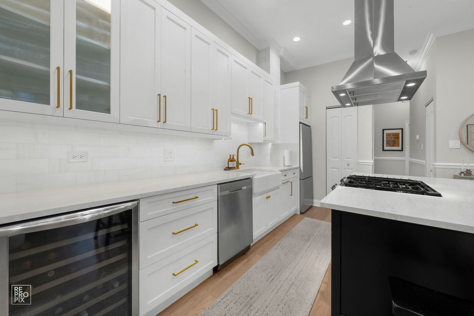 1526 W Monroe Street PH3