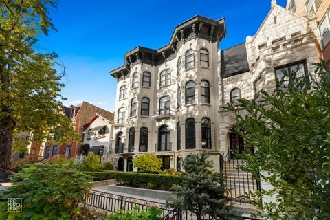 1526 W Monroe Street PH3 Chicago IL 60607