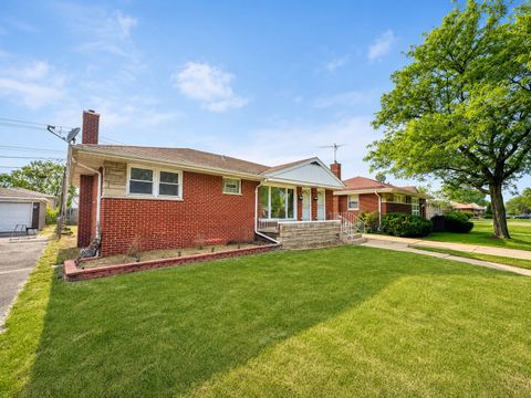 Photo of 386 Clyde Avenue, Calumet City, IL 60409 (MLS # 12663922)