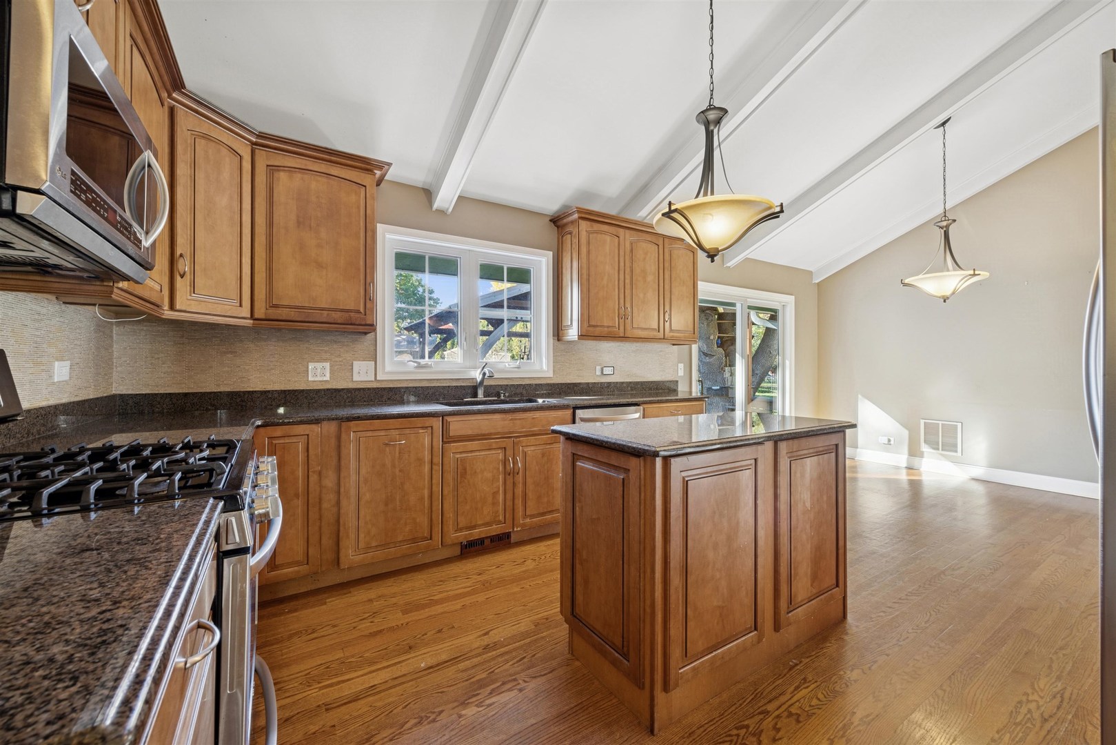 1116 HIDDEN SPRING Drive