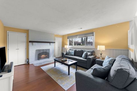 Tiny photo for 2508 Stonewall Avenue, Woodridge, IL 60517 (MLS # 12610986)