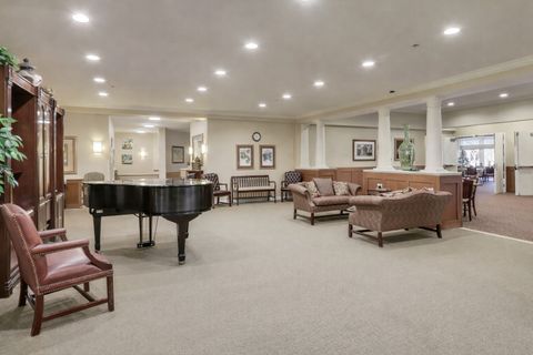 Tiny photo for 605 Barrington Avenue #140, East Dundee, IL 60118 (MLS # 12527113)