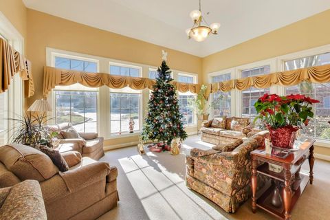 Tiny photo for 605 Barrington Avenue #140, East Dundee, IL 60118 (MLS # 12527113)