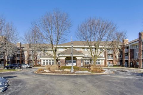 Tiny photo for 605 Barrington Avenue #140, East Dundee, IL 60118 (MLS # 12527113)