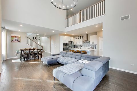 Tiny photo for 301 Didier Court, Buffalo Grove, IL 60089 (MLS # 12597804)