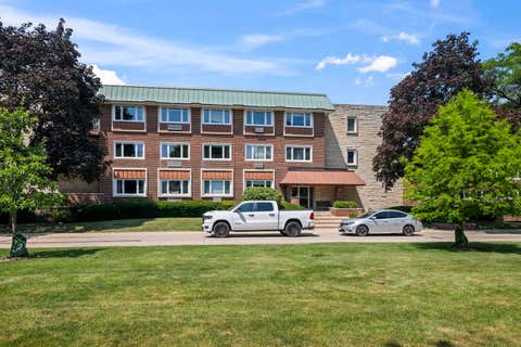 Tiny photo for 2700 E Bel Aire Drive #203, Arlington Heights, IL 60004 (MLS # 12707099)