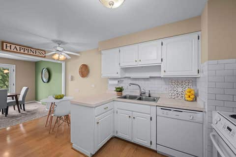 Tiny photo for 2700 E Bel Aire Drive #203, Arlington Heights, IL 60004 (MLS # 12707099)