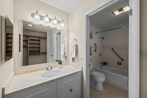 Tiny photo for 2700 E Bel Aire Drive #203, Arlington Heights, IL 60004 (MLS # 12707099)