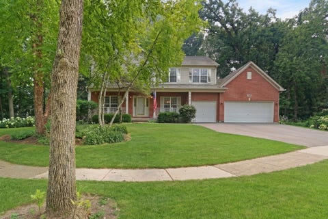 Tiny photo for 744 Strawberry Fields FLDS, Gurnee, IL 60031 (MLS # 12708954)