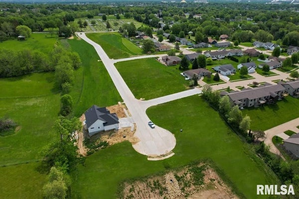 1805 ZARA TRCE, CLINTON, IA 52732 - Image d0ceea1f60ad2b2bafdfe200e8b5e362/1666472259