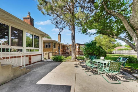 Tiny photo for 427 S Waterman Avenue, Arlington Heights, IL 60004 (MLS # 12644954)