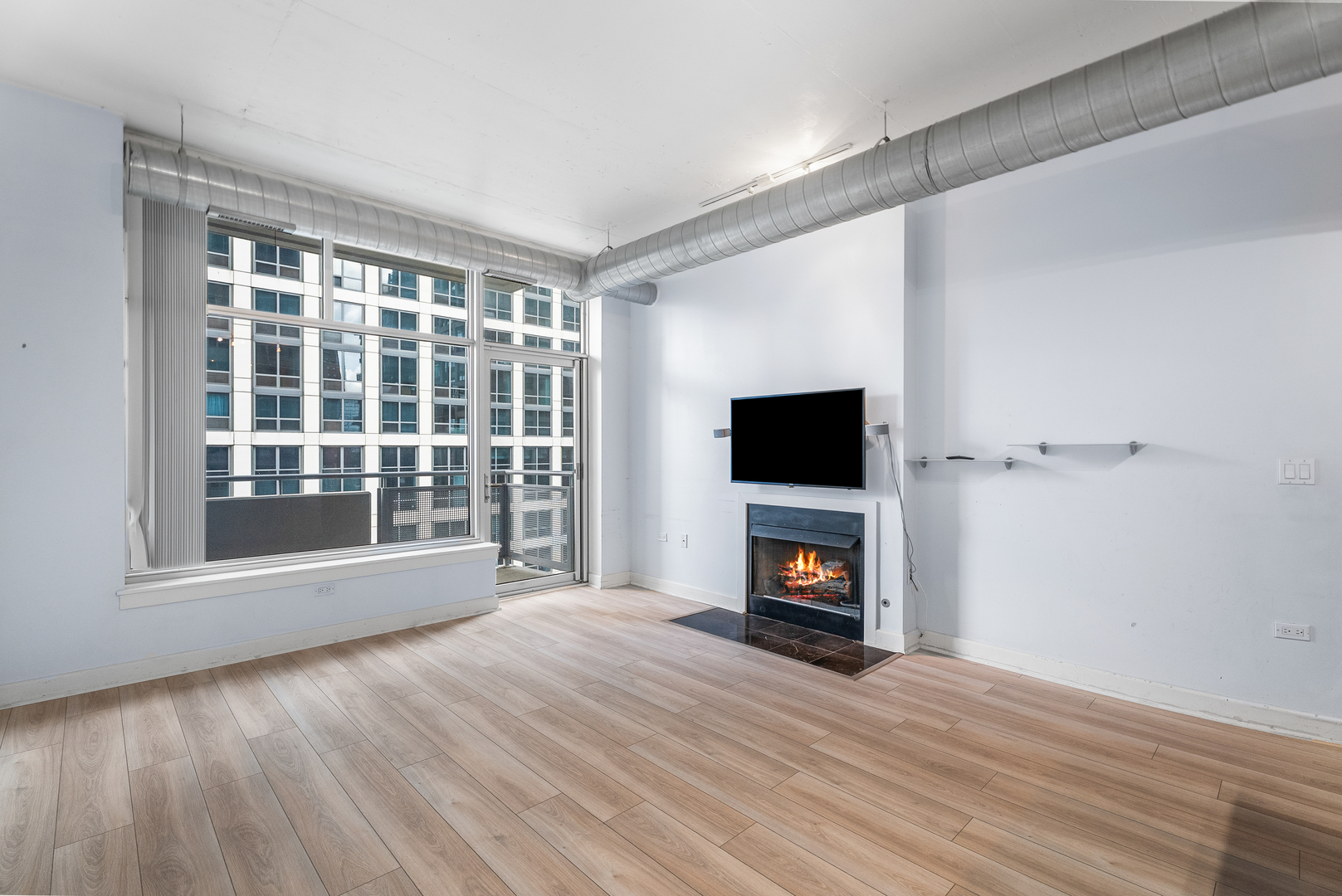 1305 S Michigan Avenue 807