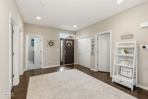 Tiny photo for 931 S Carly Circle, Yorkville, IL 60560 (MLS # 12517490)