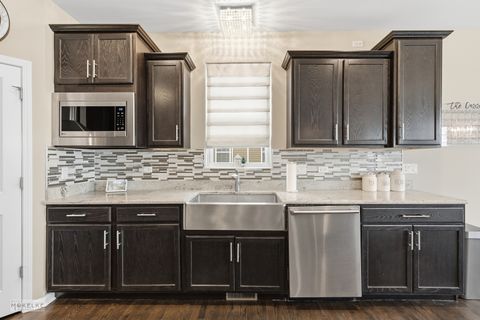 Tiny photo for 931 S Carly Circle, Yorkville, IL 60560 (MLS # 12517490)