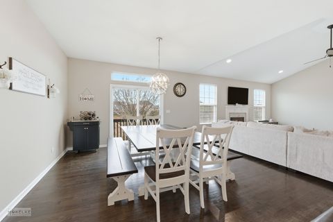 Tiny photo for 931 S Carly Circle, Yorkville, IL 60560 (MLS # 12517490)