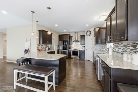 Tiny photo for 931 S Carly Circle, Yorkville, IL 60560 (MLS # 12517490)