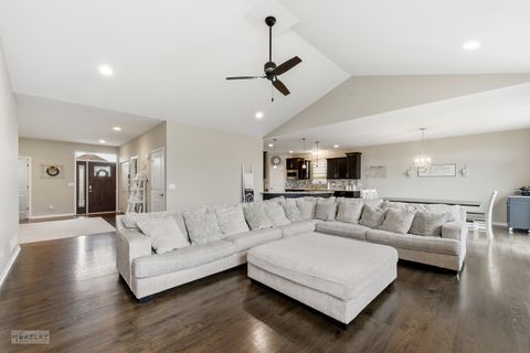 Tiny photo for 931 S Carly Circle, Yorkville, IL 60560 (MLS # 12517490)