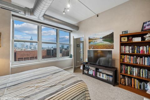 Tiny photo for 6 S Laflin Street #807S, Chicago, IL 60607 (MLS # 12616039)