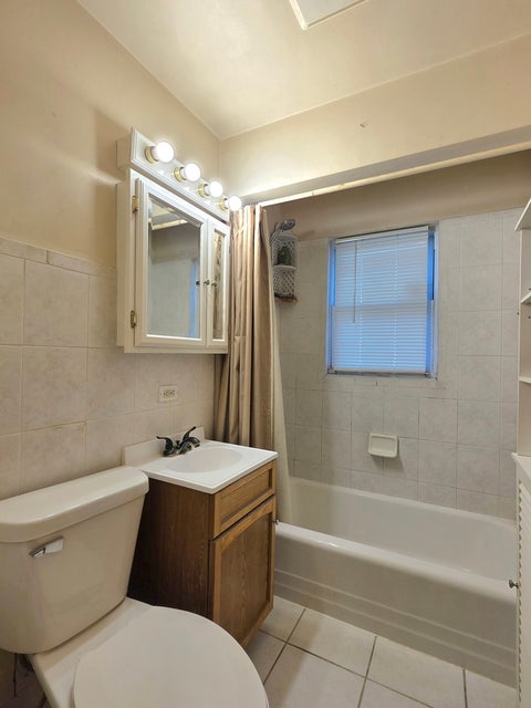 Tiny photo for 1713 Oakland Avenue, Crest Hill, IL 60403 (MLS # 12779927)