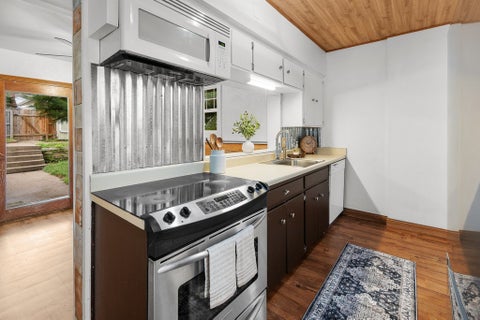 Tiny photo for 3414 Marquette Street, Davenport, IA 52806 (MLS # 12759475)