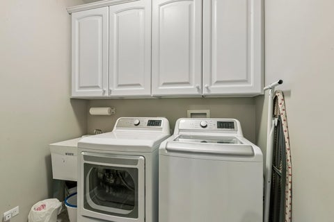 Tiny photo for 35 Oakview Court, South Elgin, IL 60177 (MLS # 12758575)