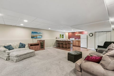 Tiny photo for 35 Oakview Court, South Elgin, IL 60177 (MLS # 12758575)