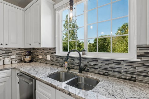 Tiny photo for 35 Oakview Court, South Elgin, IL 60177 (MLS # 12758575)