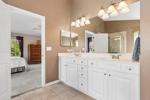 Tiny photo for 35 Oakview Court, South Elgin, IL 60177 (MLS # 12758575)