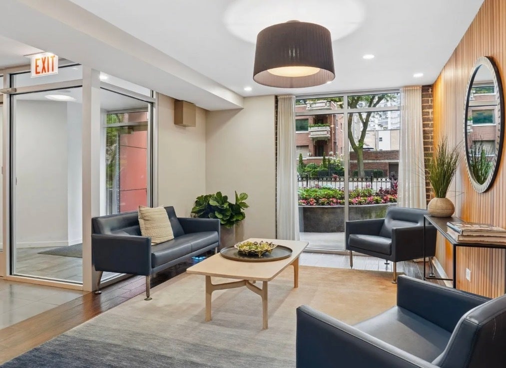 707 W Sheridan Road 405