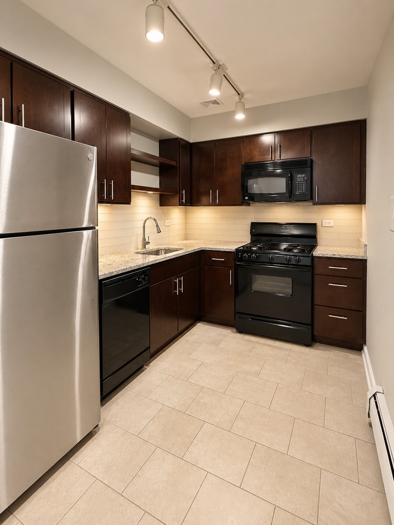 707 W Sheridan Road 405