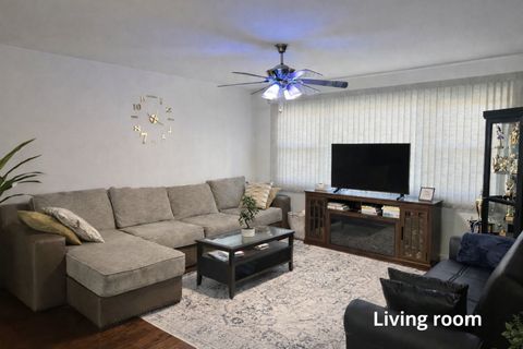 Tiny photo for 8300 CHRISTIANA Avenue #2E, Skokie, IL 60076 (MLS # 12614823)