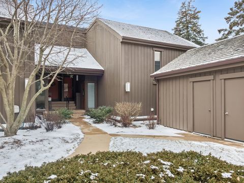 Photo of 276 Old Barn Road #276-B, Barrington, IL 60010 (MLS # 12537632)