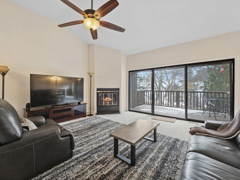 Tiny photo for 276 Old Barn Road #276-B, Barrington, IL 60010 (MLS # 12537632)