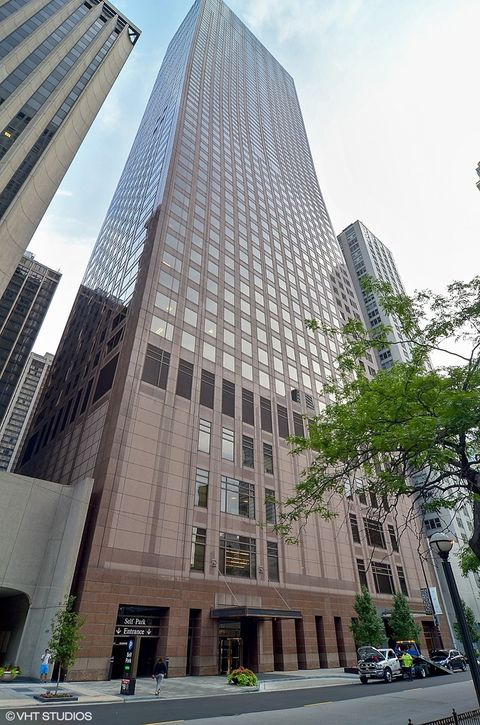 161 E Chicago Avenue 58K2 Chicago IL 60611