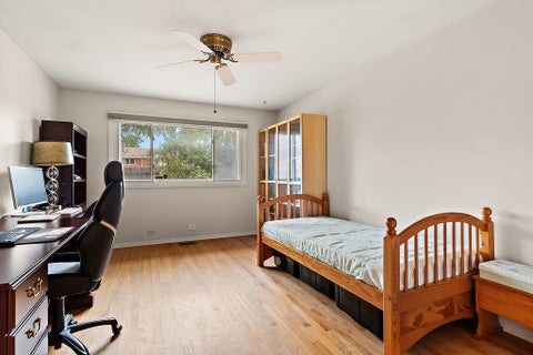 Tiny photo for 4 Harrogate On Oxford, Rolling Meadows, IL 60008 (MLS # 12751081)