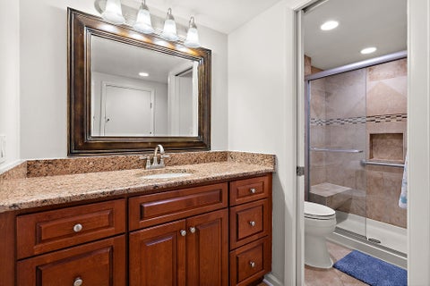 Tiny photo for 4 Harrogate On Oxford, Rolling Meadows, IL 60008 (MLS # 12751081)