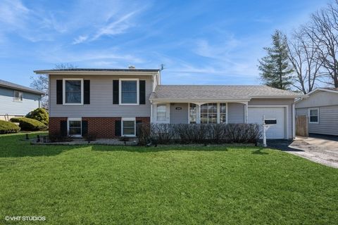 Photo of 3208 Wren Lane, Rolling Meadows, IL 60008 (MLS # 12510757)