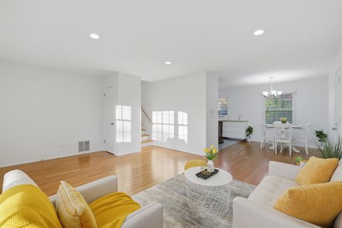 Tiny photo for 3208 Wren Lane, Rolling Meadows, IL 60008 (MLS # 12510757)