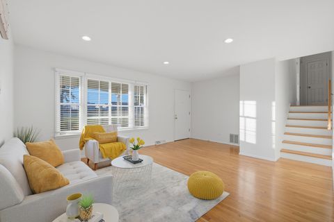 Tiny photo for 3208 Wren Lane, Rolling Meadows, IL 60008 (MLS # 12510757)