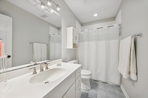 Tiny photo for 245 Meadowbrook Lane, Hinsdale, IL 60521 (MLS # 12509702)