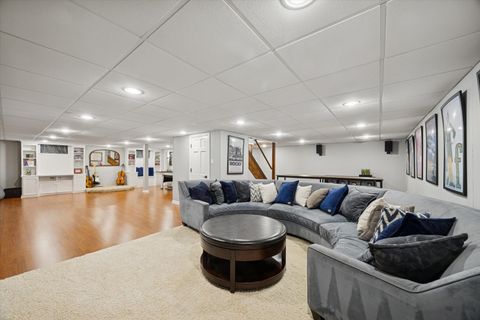 Tiny photo for 245 Meadowbrook Lane, Hinsdale, IL 60521 (MLS # 12509702)