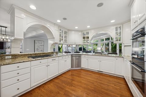 Tiny photo for 245 Meadowbrook Lane, Hinsdale, IL 60521 (MLS # 12509702)