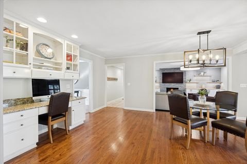 Tiny photo for 245 Meadowbrook Lane, Hinsdale, IL 60521 (MLS # 12509702)